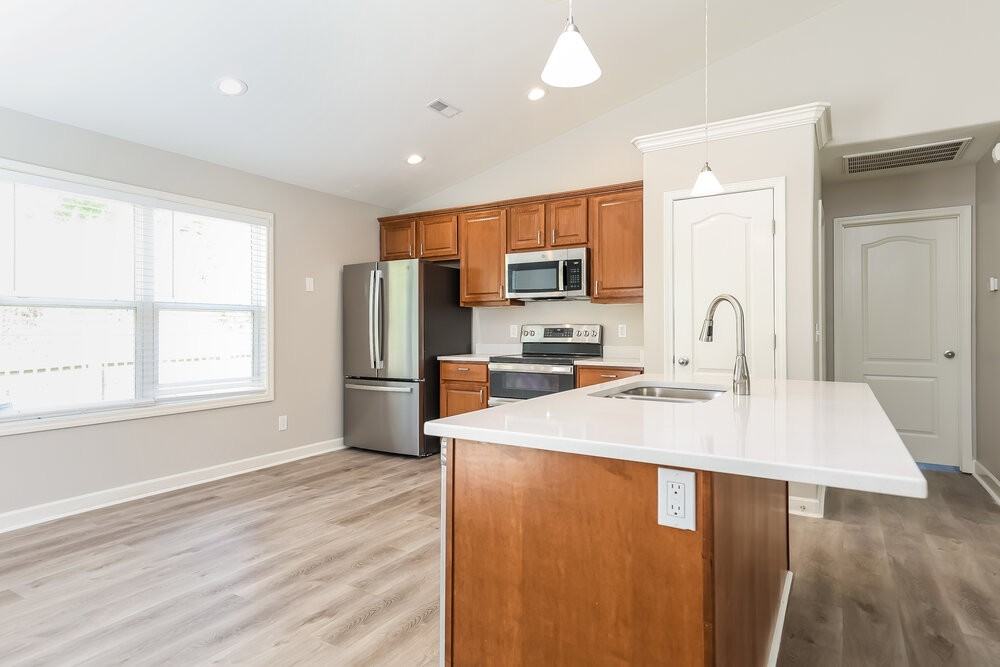 2002 Owl Ct - Photo 7 of 16