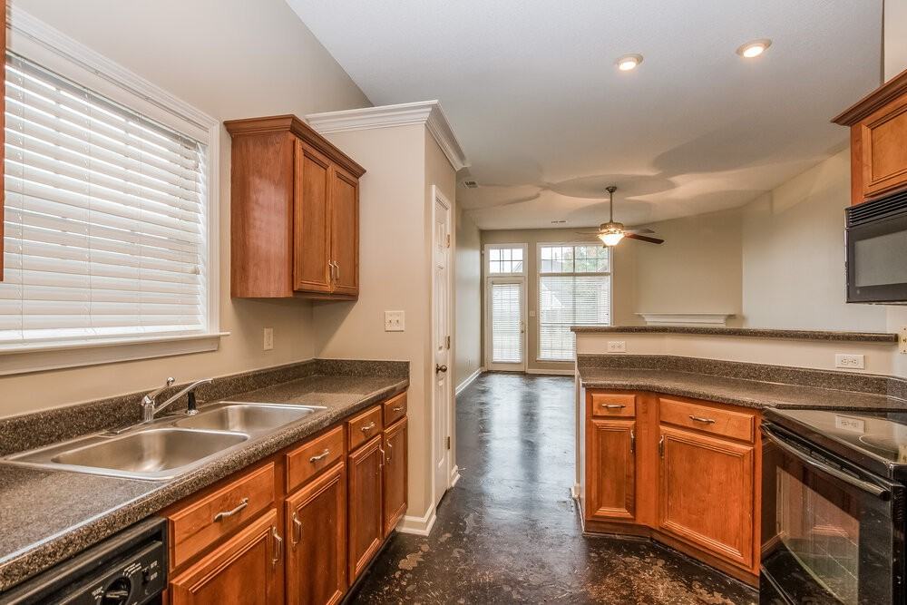 9775 Misty Bay Cv - Photo 5 of 14