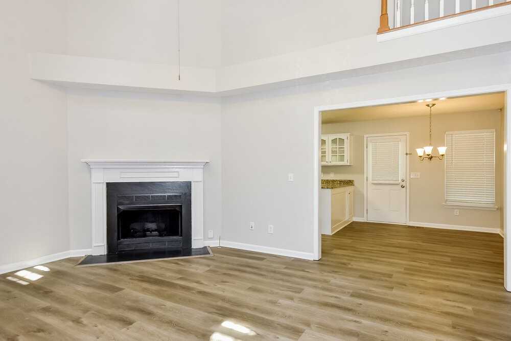 441 Parrish Hl - Photo 5 of 17