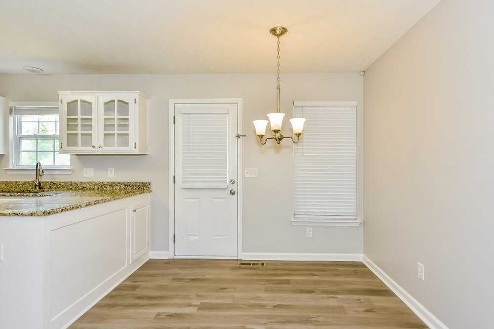 441 Parrish Hl - Photo 6 of 17