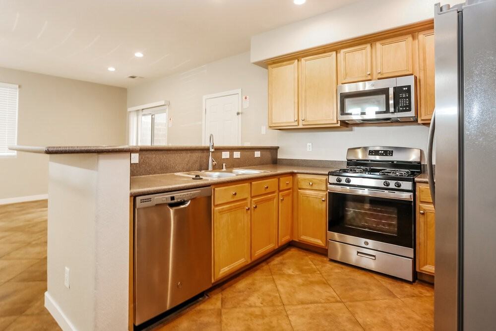 7941 Violet Dawn St - Photo 7 of 17