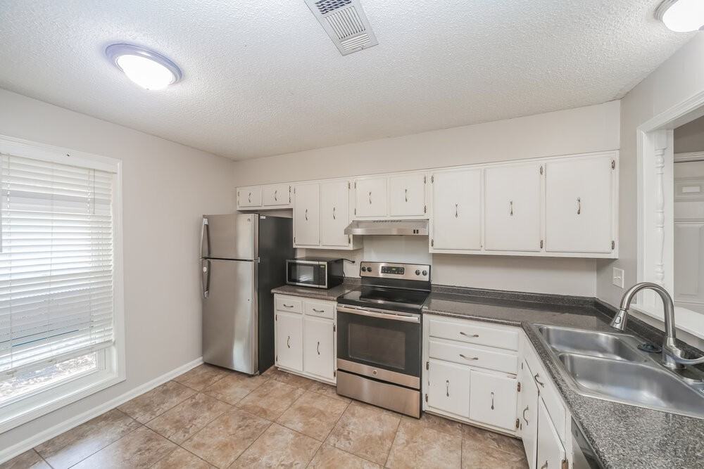 863 Hackberry Dr - Photo 6 of 16