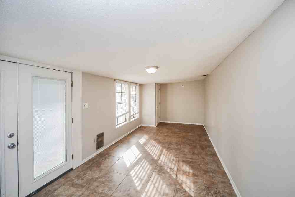 863 Hackberry Dr - Photo 7 of 16