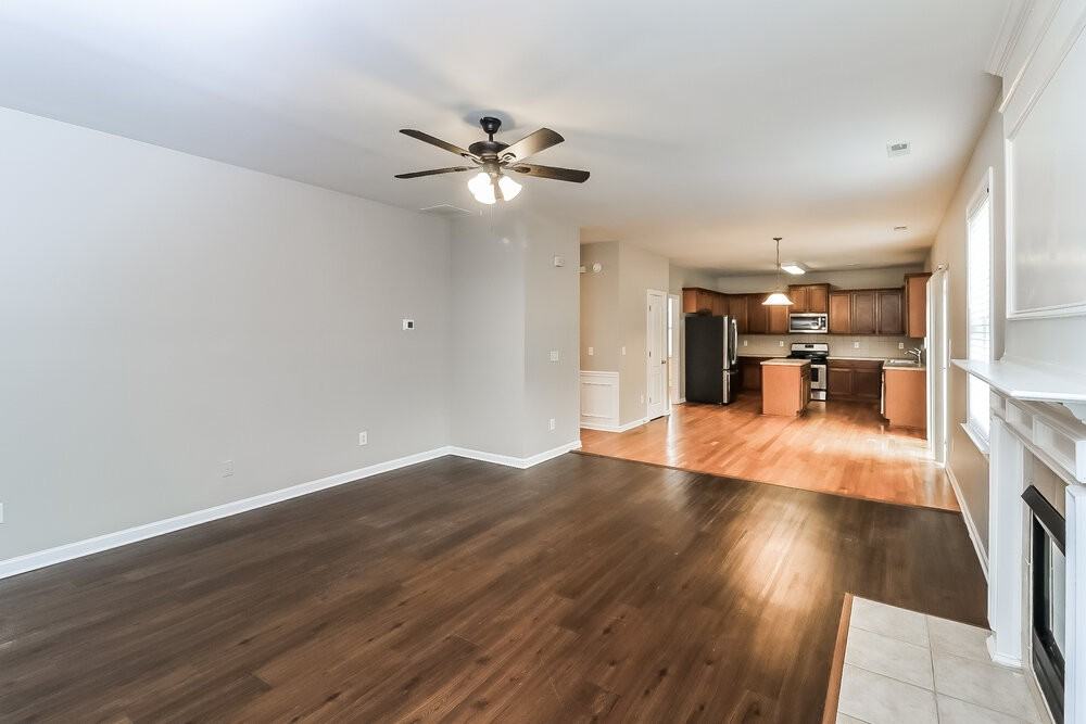 5212 Inverness Ct - Photo 5 of 17