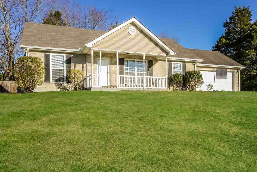 1019 Somerset Trce - Photo 2 of 25