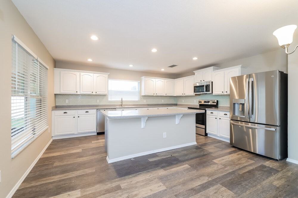 4619 Caverns Dr - Photo 5 of 16