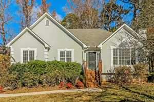 featured image of 2054 Spicers Ln