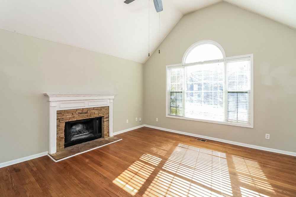 2054 Spicers Ln - Photo 6 of 17