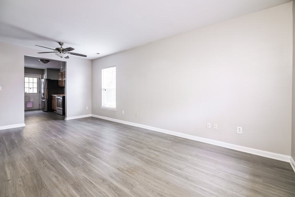 621 Champion St - Photo 4 of 17