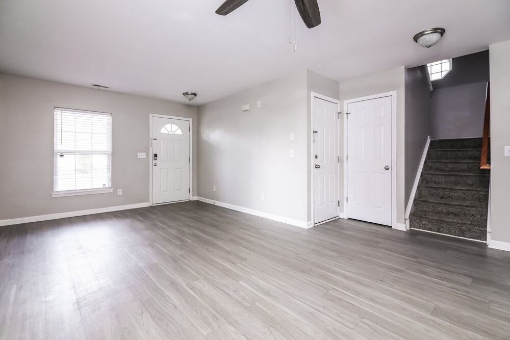 621 Champion St - Photo 5 of 17