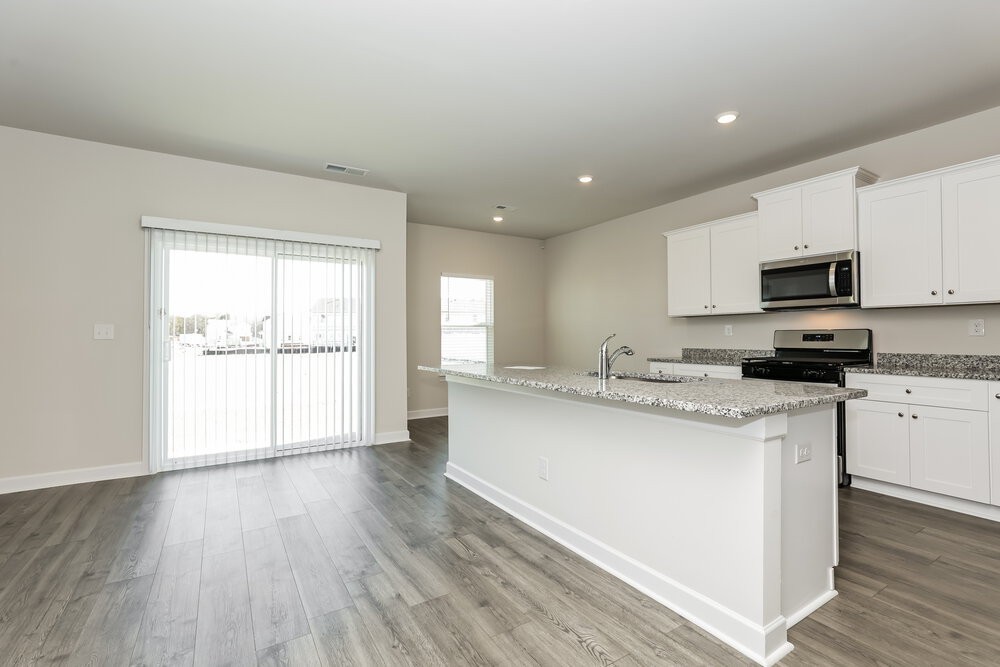2307 Valverde Way - Photo 6 of 17