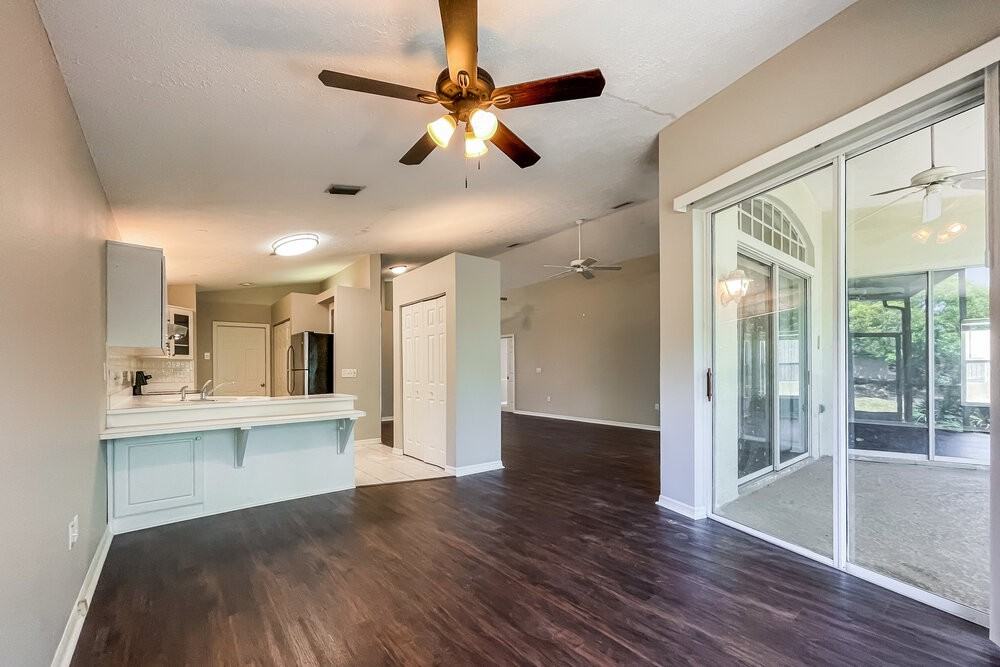 10836 New Brighton Ct - Photo 5 of 16