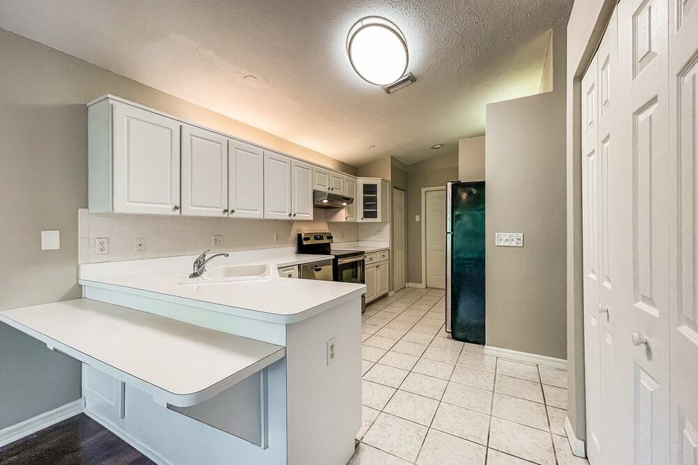 10836 New Brighton Ct - Photo 7 of 16