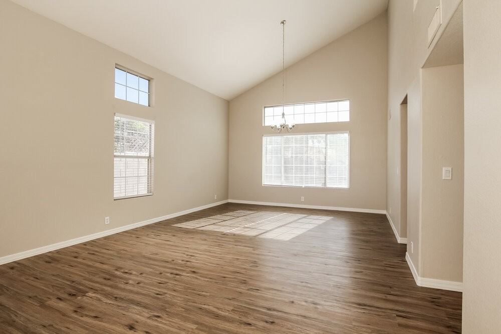 9243 W Saint John Rd - Photo 6 of 17