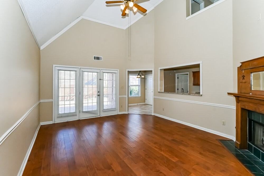 1022 Appling Meadow Dr - Photo 5 of 17