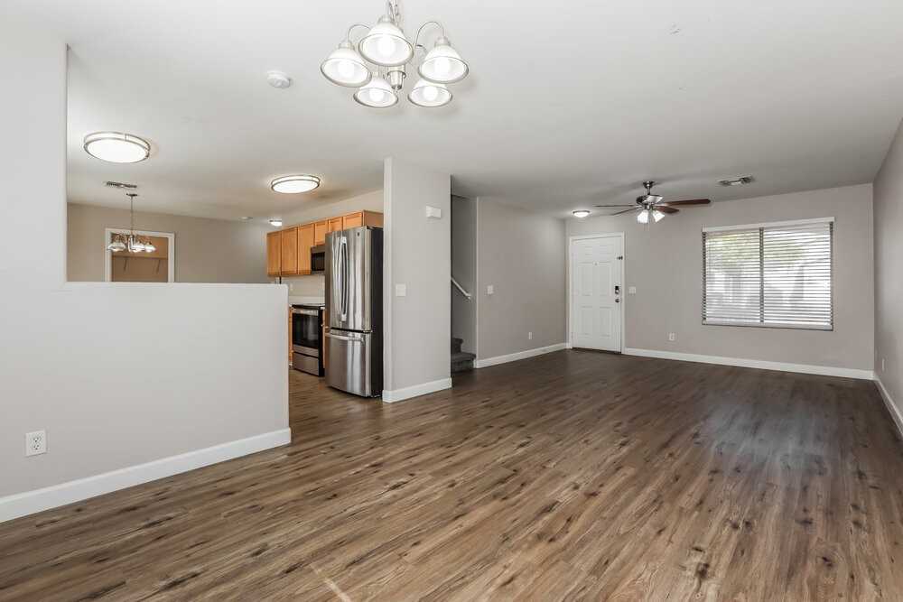 1071 E Desert Moon Trl - Photo 4 of 17