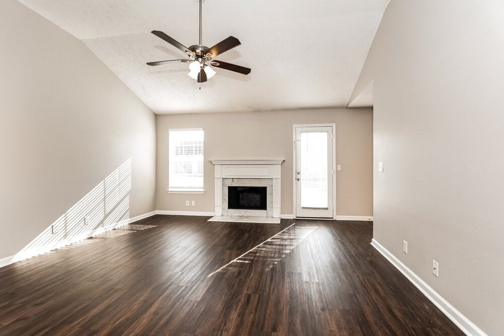 3227 Cinch Ct - Photo 4 of 17