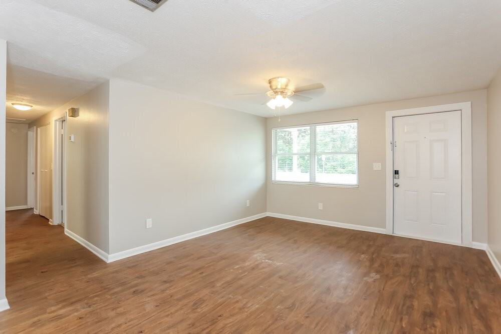2865 Huffman Blvd - Photo 3 of 16