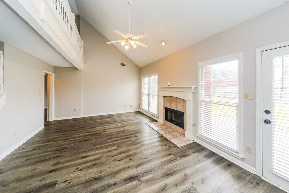 9240 Chalkwell Ave - Photo 5 of 17