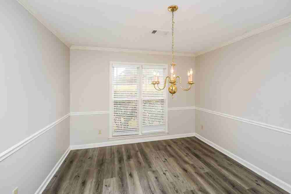 9240 Chalkwell Ave - Photo 7 of 17