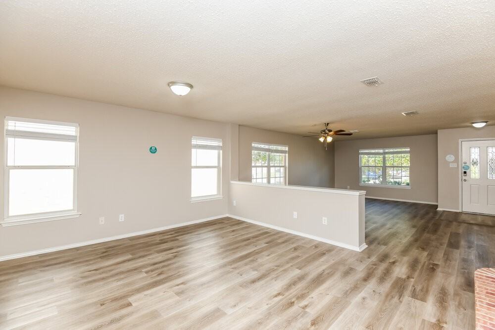 4712 Shell Ridge Dr - Photo 3 of 16