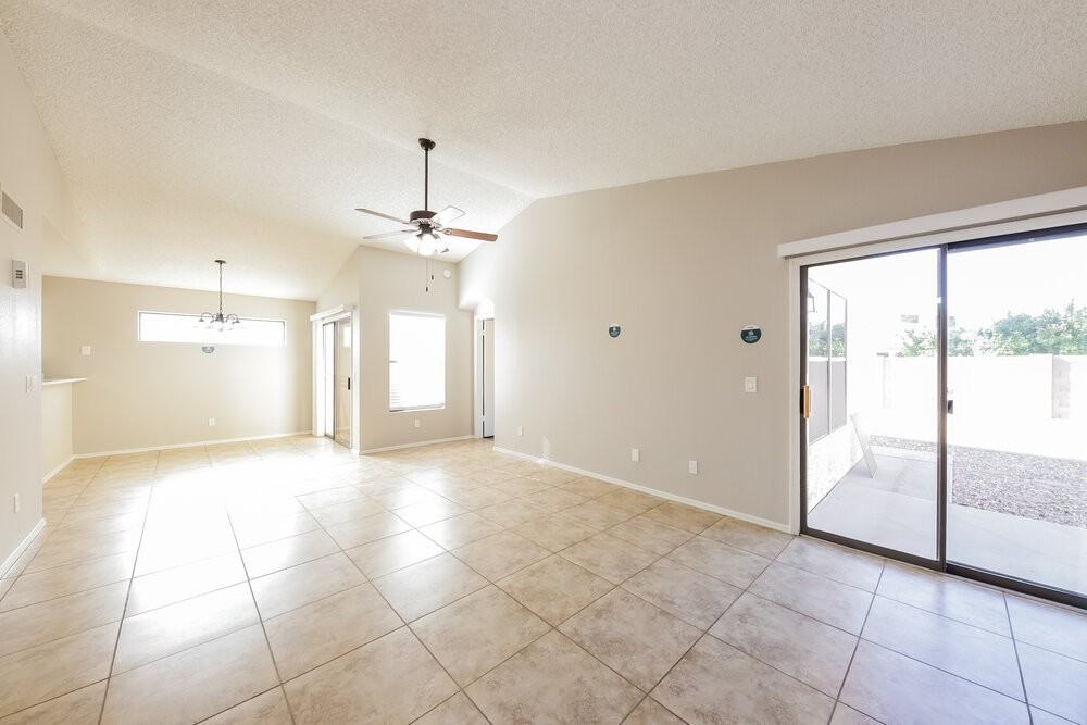 18246 N 87th Dr - Photo 3 of 16
