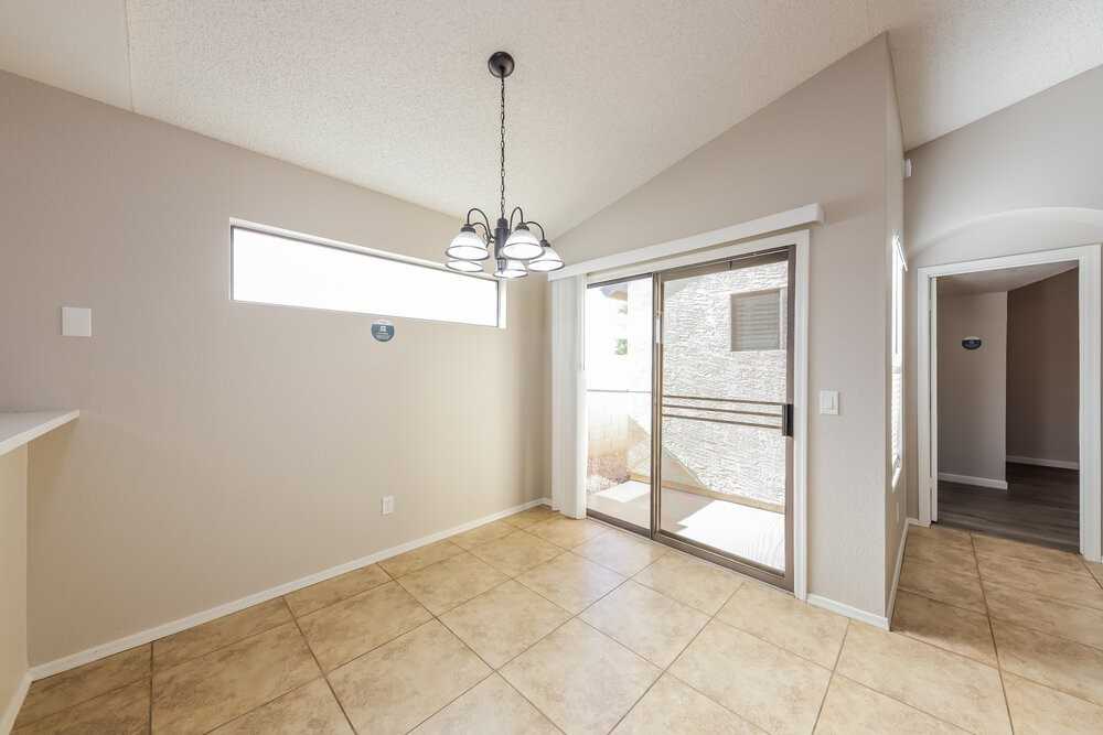 18246 N 87th Dr - Photo 6 of 16