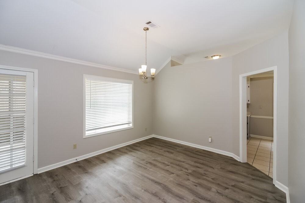 6665 Millgrove Park Dr - Photo 5 of 16