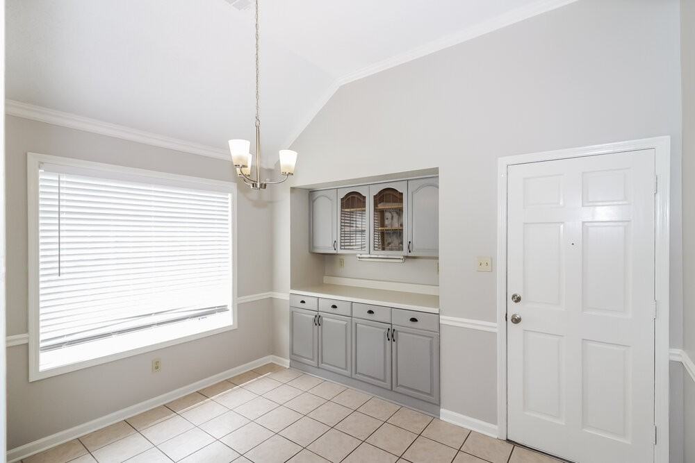 6665 Millgrove Park Dr - Photo 6 of 16