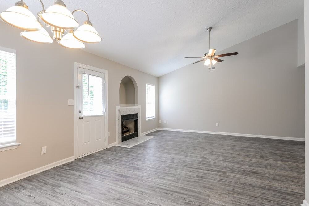 3205 Forest Creek Ct - Photo 3 of 16