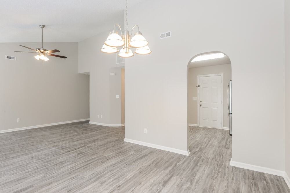 3205 Forest Creek Ct - Photo 5 of 16