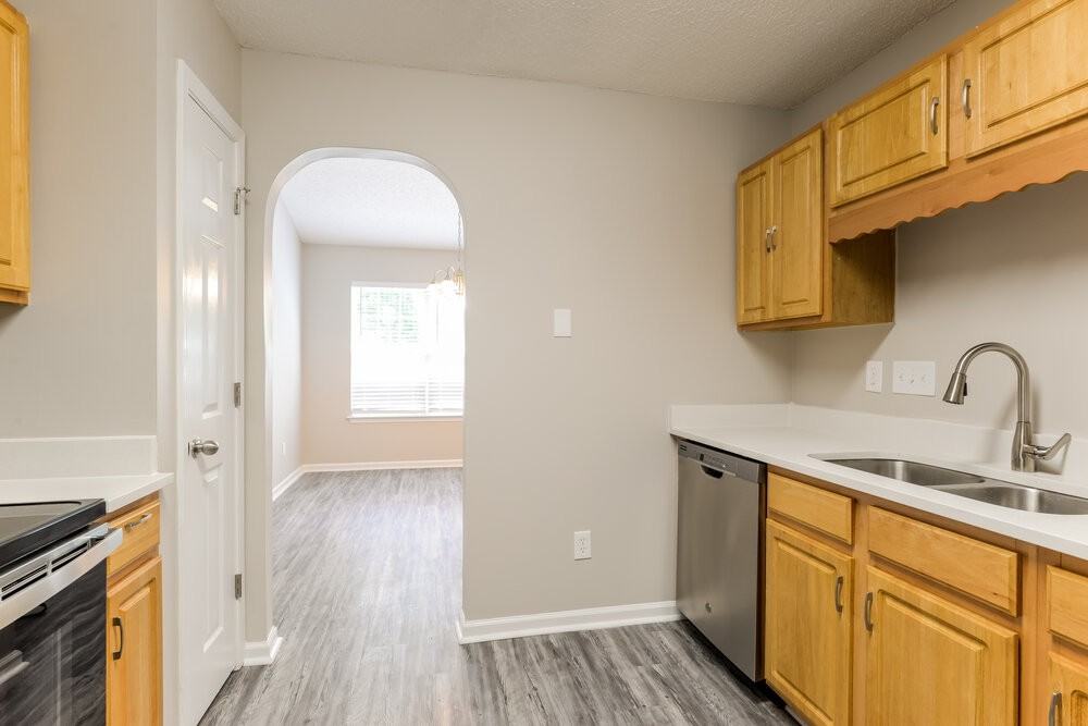 3205 Forest Creek Ct - Photo 6 of 16