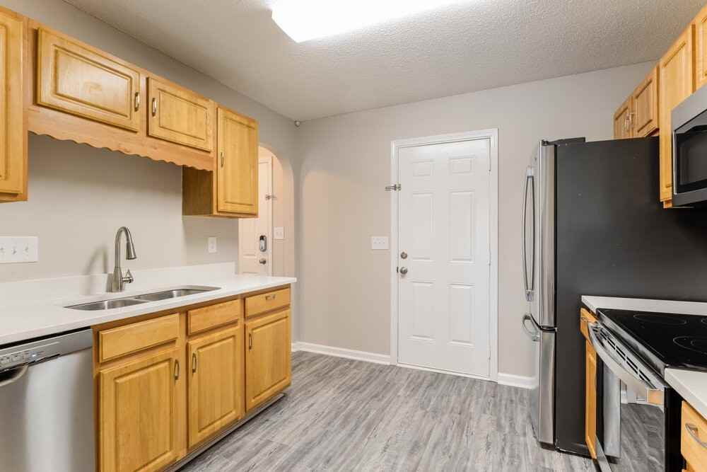 3205 Forest Creek Ct - Photo 7 of 16