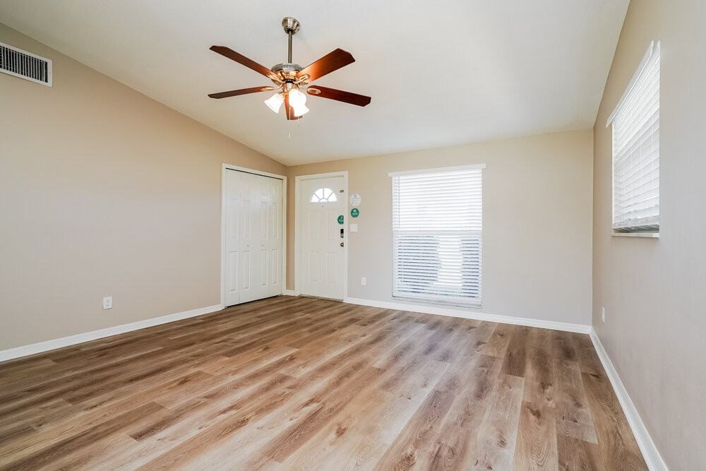 8199 Coco Solo Ave - Photo 5 of 16