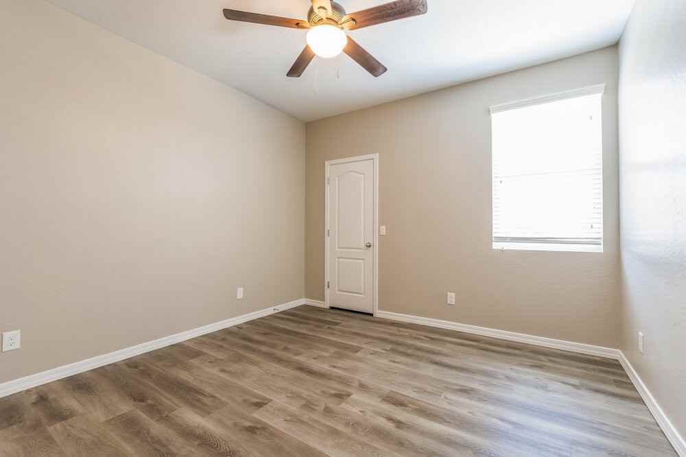 4138 E Pony Ln - Photo 4 of 17