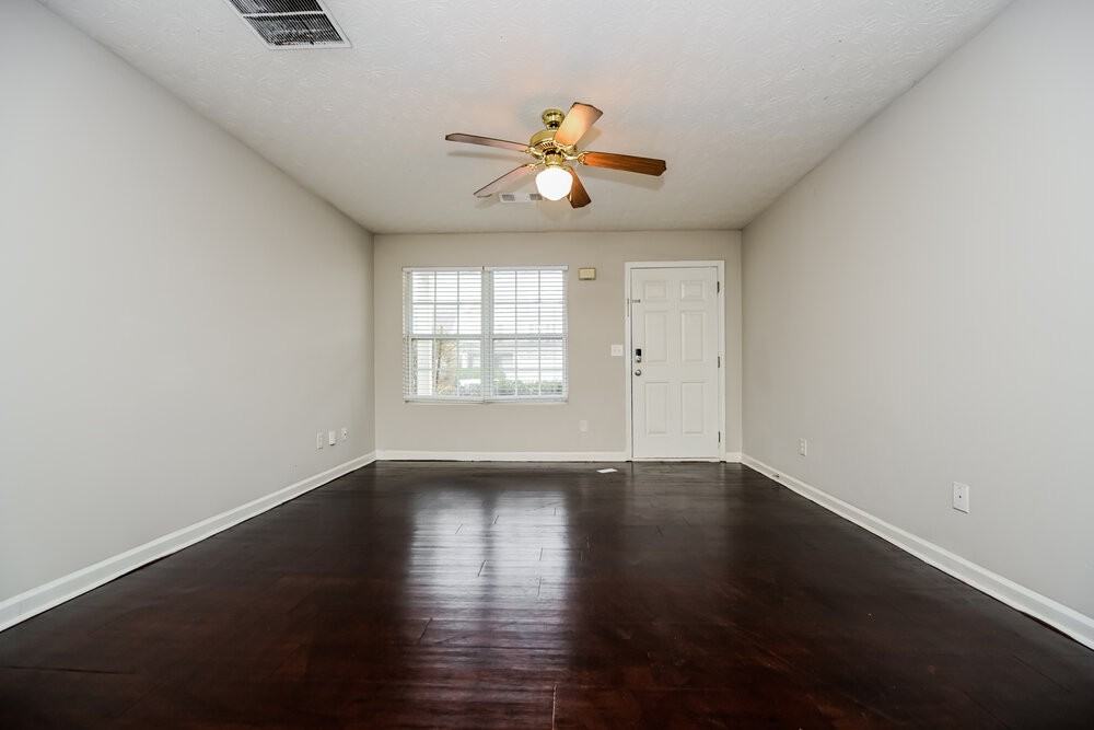 6075 Flagstaf Walk - Photo 4 of 17