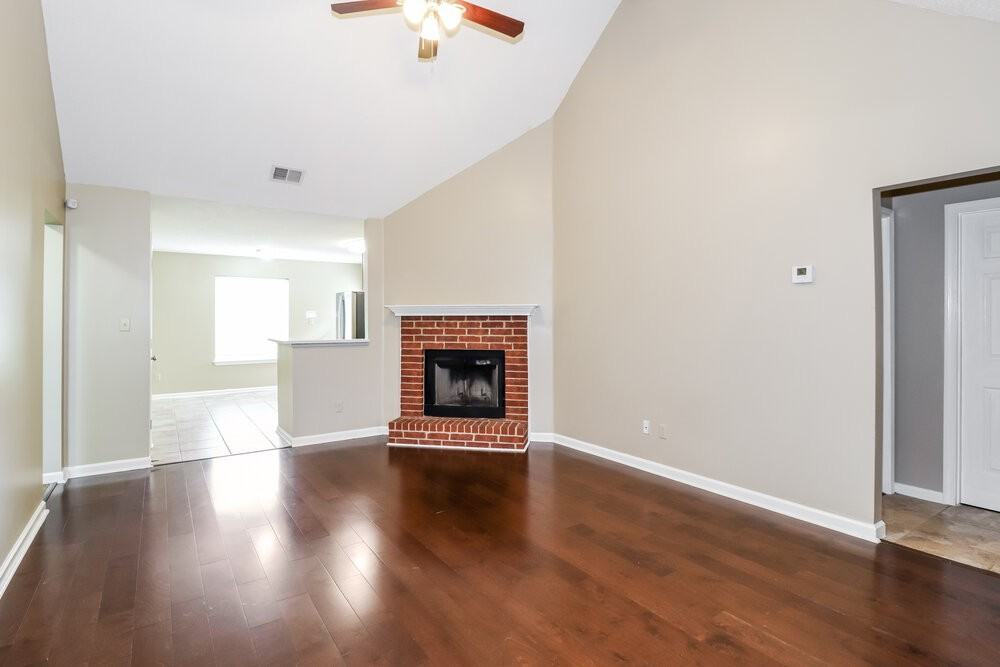 7091 Ireland Dr - Photo 3 of 16