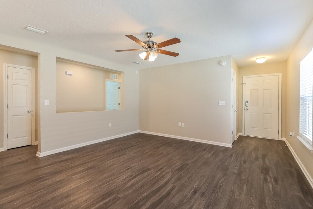 7213 Preston Pines Trl - Photo 5 of 16