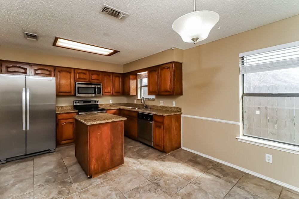 6520 Westridge Dr - Photo 6 of 16