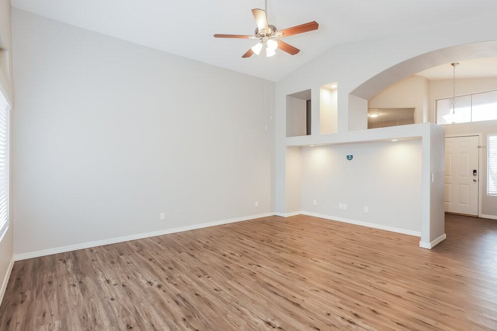 6794 W Quail Ave - Photo 3 of 16