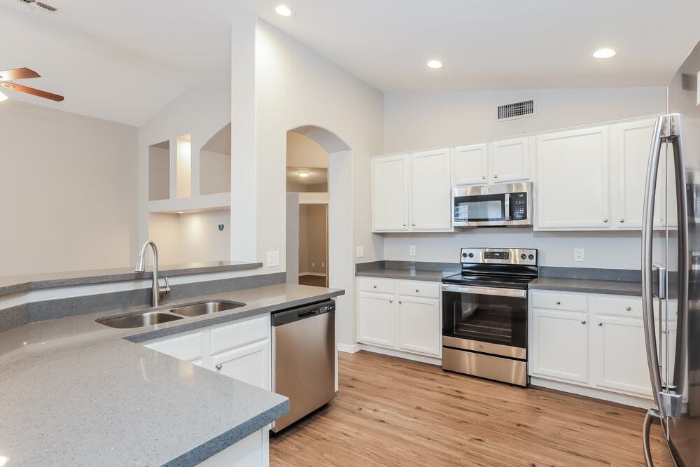 6794 W Quail Ave - Photo 7 of 16