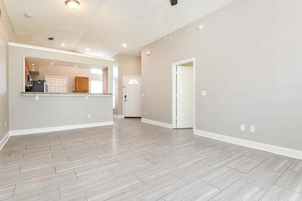 2970 Stillwater Dr - Photo 6 of 16