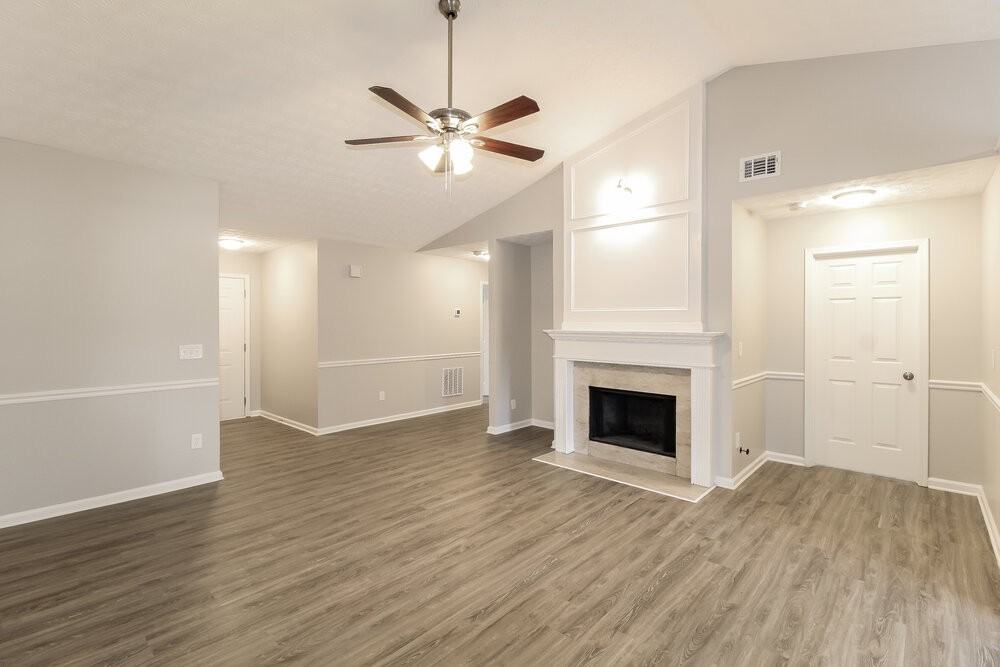 1386 Tullifenney Ct - Photo 5 of 16