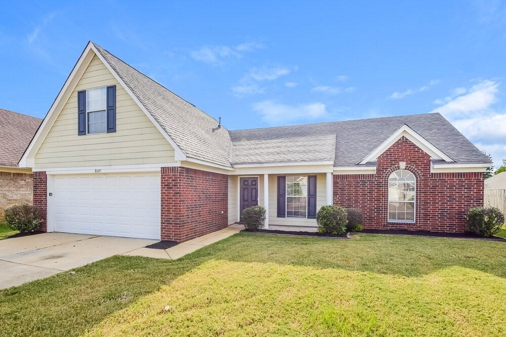 8169 Manhatten Dr - Photo 3 of 16