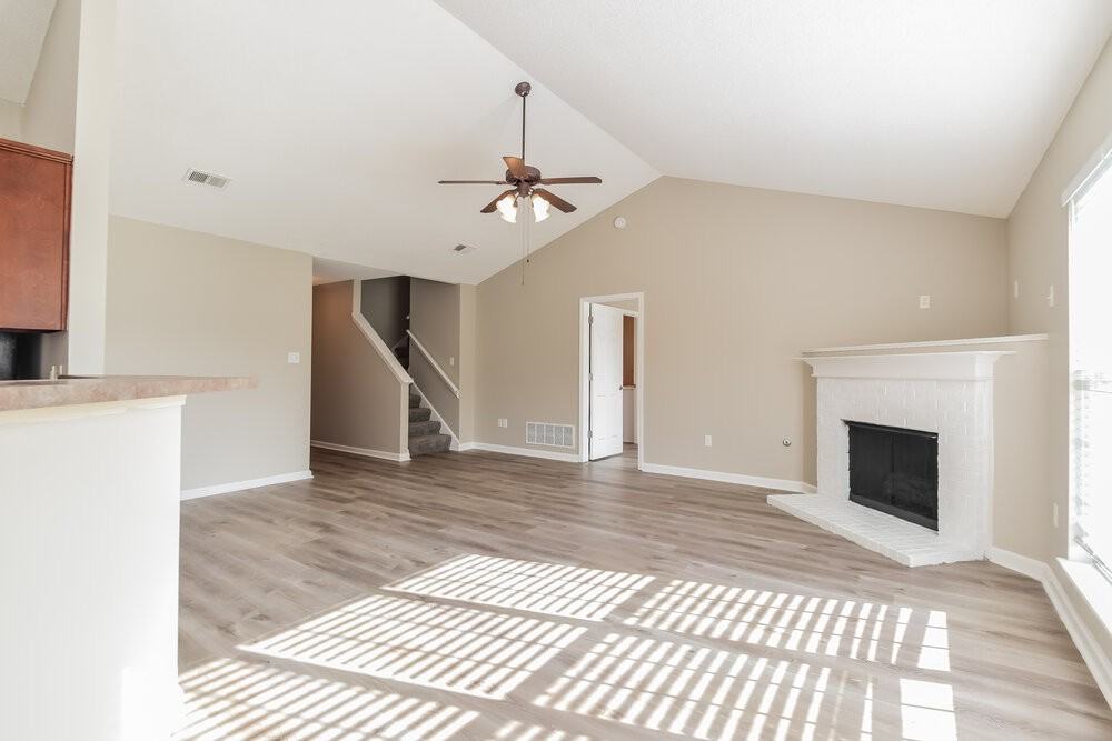 8169 Manhatten Dr - Photo 5 of 16