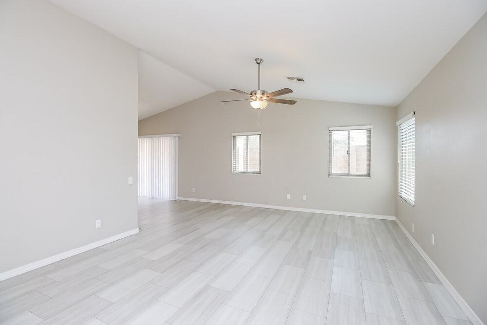 1037 W 7th Ave - Photo 4 of 16