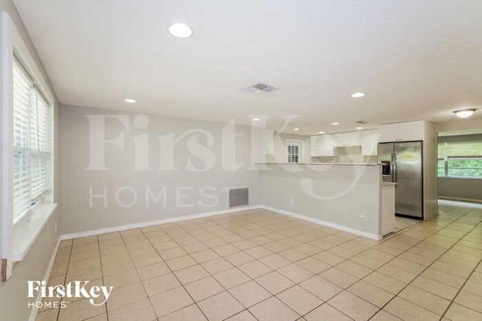 8330 Needles Dr - Photo 2 of 16