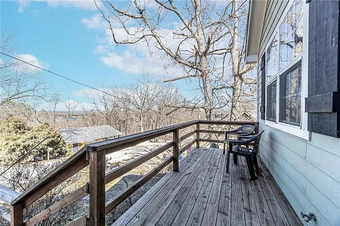 8004 Pine Ln - Photo 2 of 28