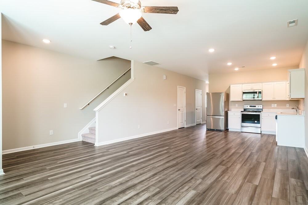 632 Wendell Falls Pkwy - Photo 4 of 17
