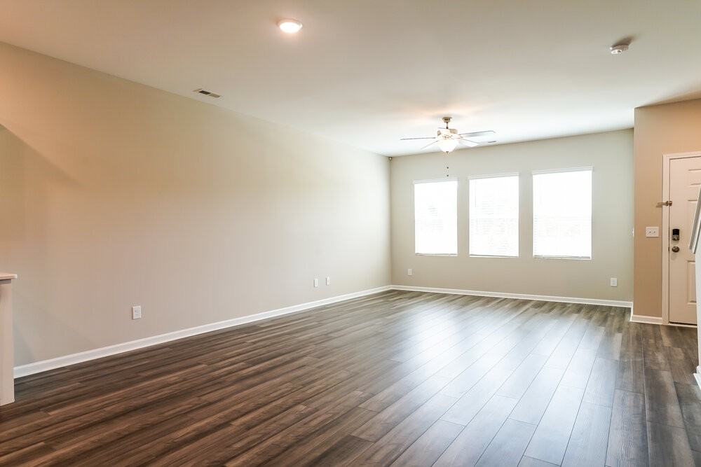 632 Wendell Falls Pkwy - Photo 6 of 17